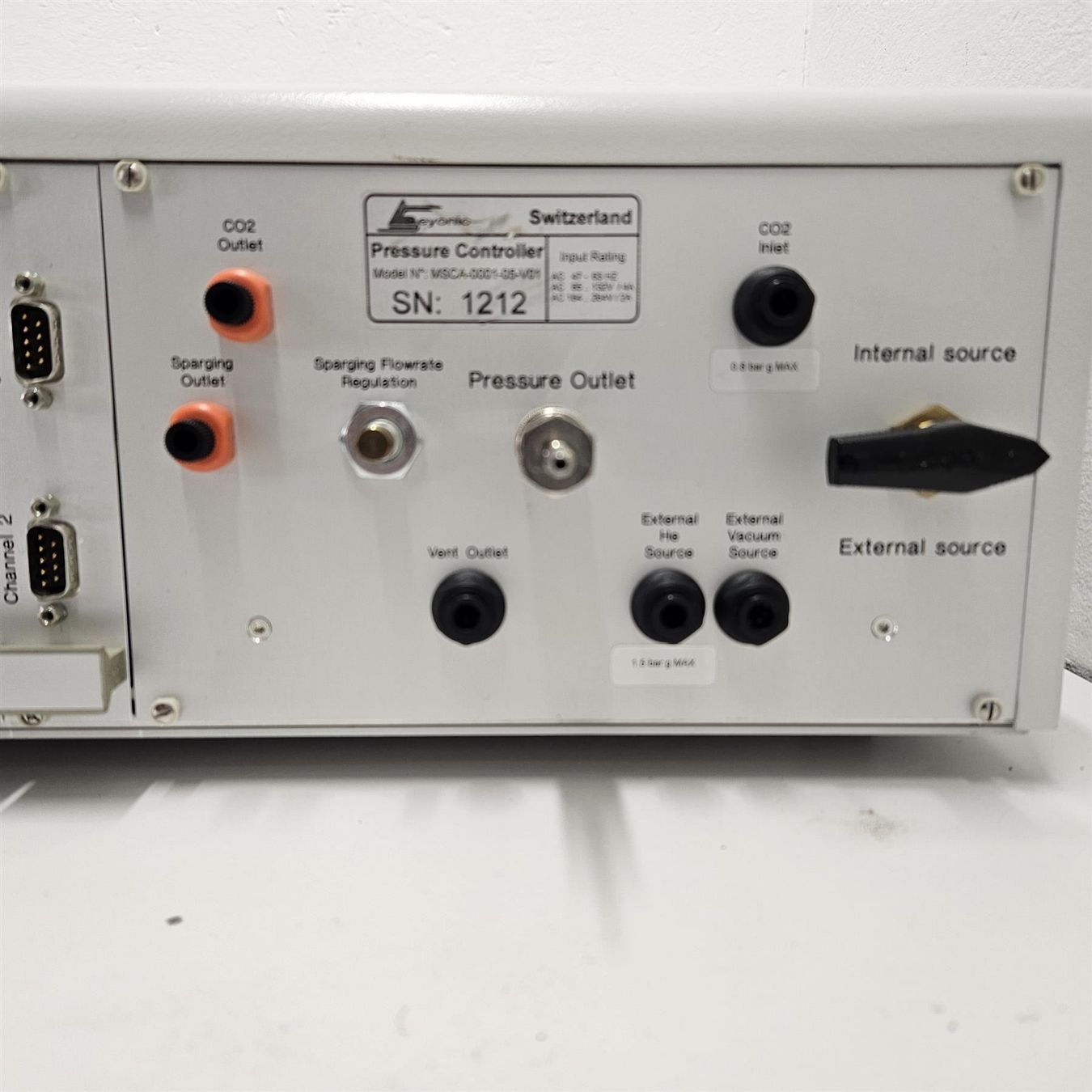 Sistema di controllo: Seyonic Pressure Controller – Usato da Niederdorf venduto da LeptonAG_Labor 6