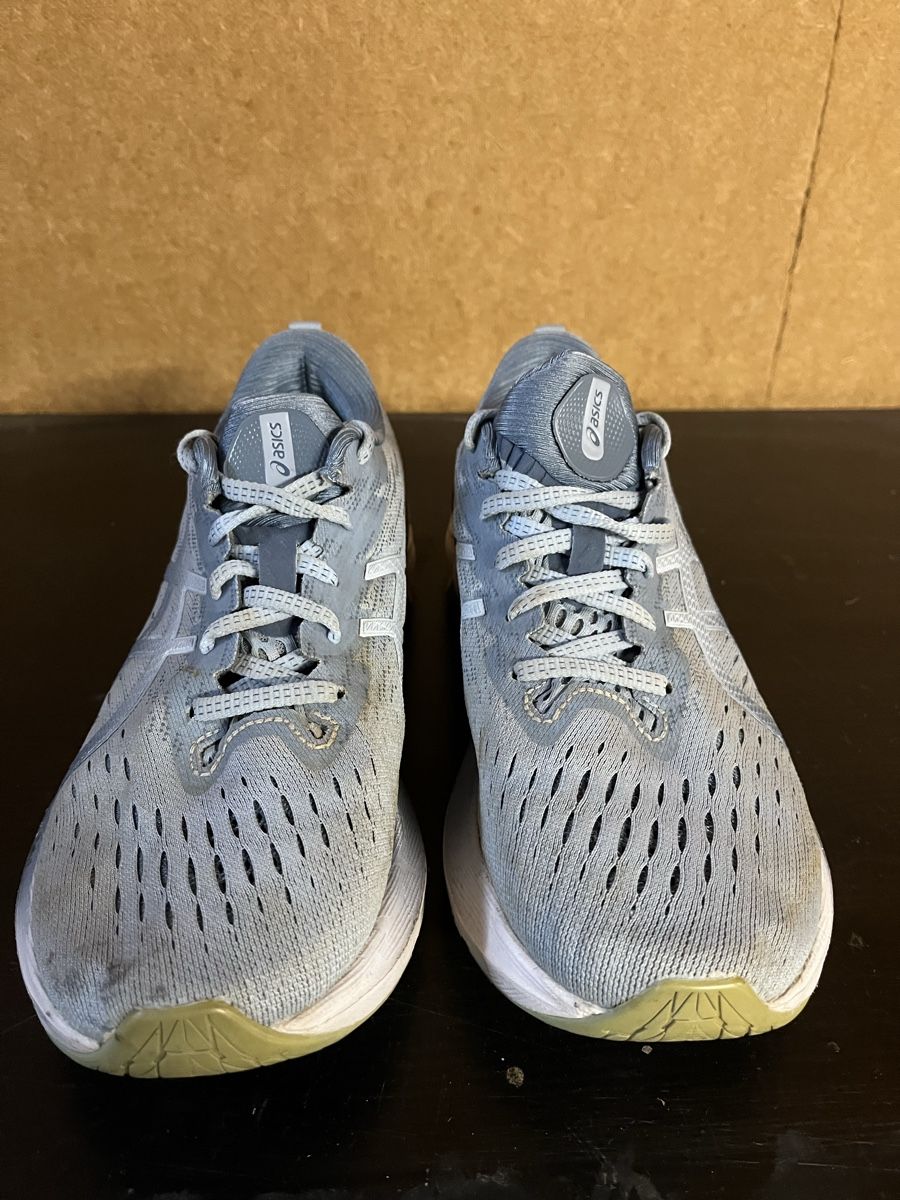 Asics Damenschuhe: ASICS Novablast 2 Grösse 41.5 – Gebraucht aus Schwanden Sigrisw von Chrisii776