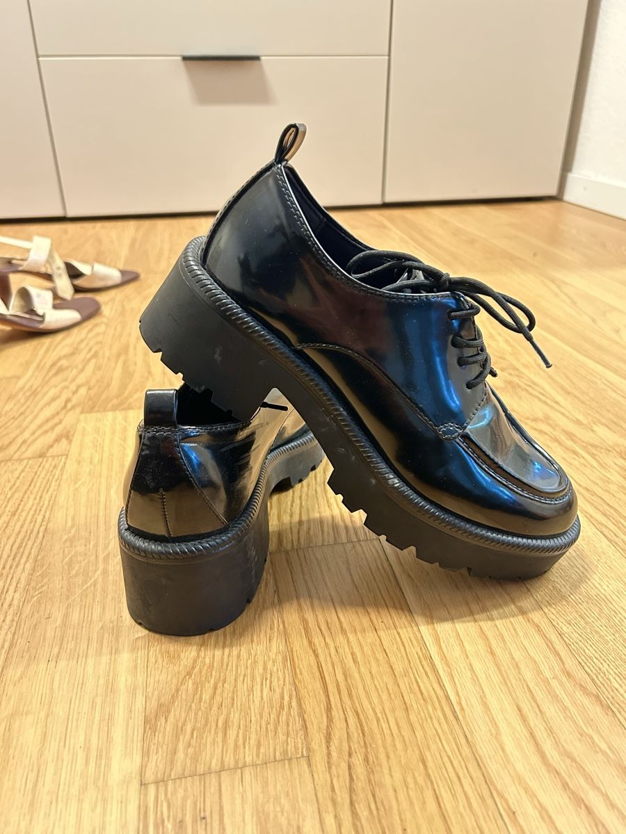 Tamaris Damenschuhe: lack schuhe schwarz – Gebraucht aus Ennetbaden von car_b67l 2