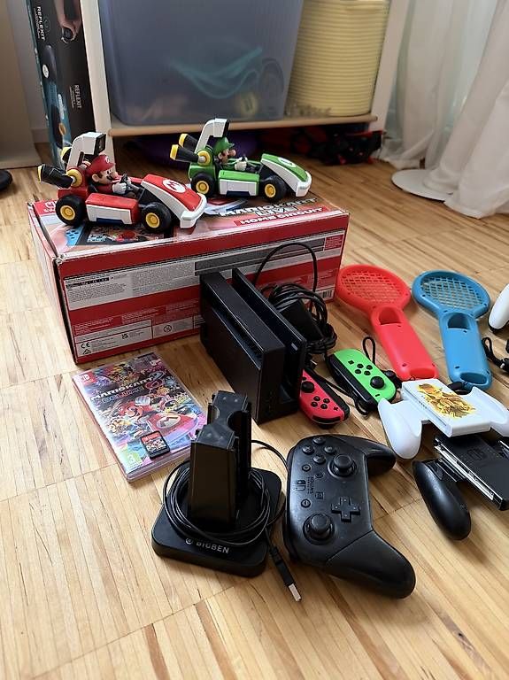 Nintendo Console: Nintendo Switch + Zubehör – Usato da Luzern venduto da inf_y9fp 2
