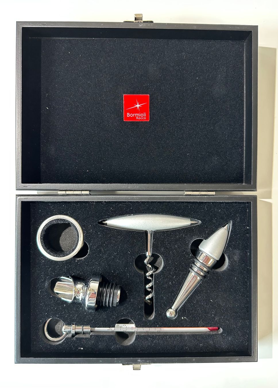 Apribottiglie & Tappi per chiusura: Bormioli Rocco - Wein Degustationsset / Korkenzieher-Set – Nuovo e nell'imballaggio originale da Zürich venduto da Mas7