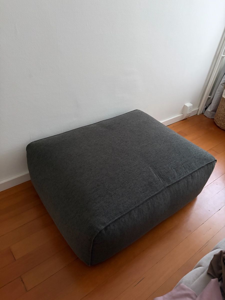 Sgabelli: Hudson Hocker in Anthrazit (Studio Copenhagen) – Usato da Zürich venduto da Sr220sr