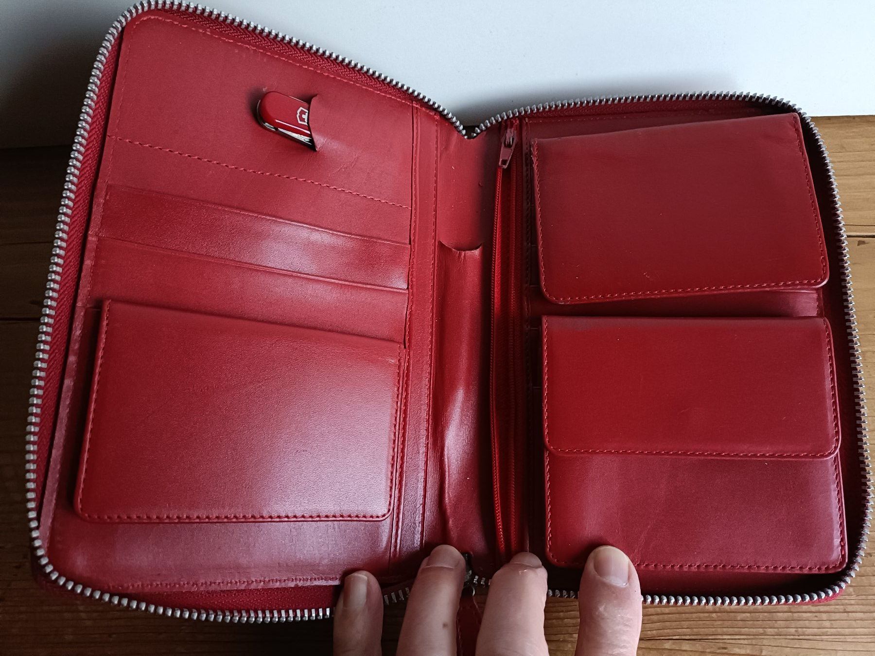 Portamonete: Damen Brieftasche DETIAL Swissdesign – Usato da Embrach venduto da Illingen13 4