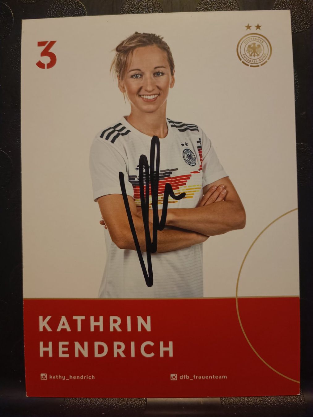 Autografi: Kathrin Hendrich  - DFB Autogrammkarte - handsigniert – Usato da Menziken venduto da Artographs