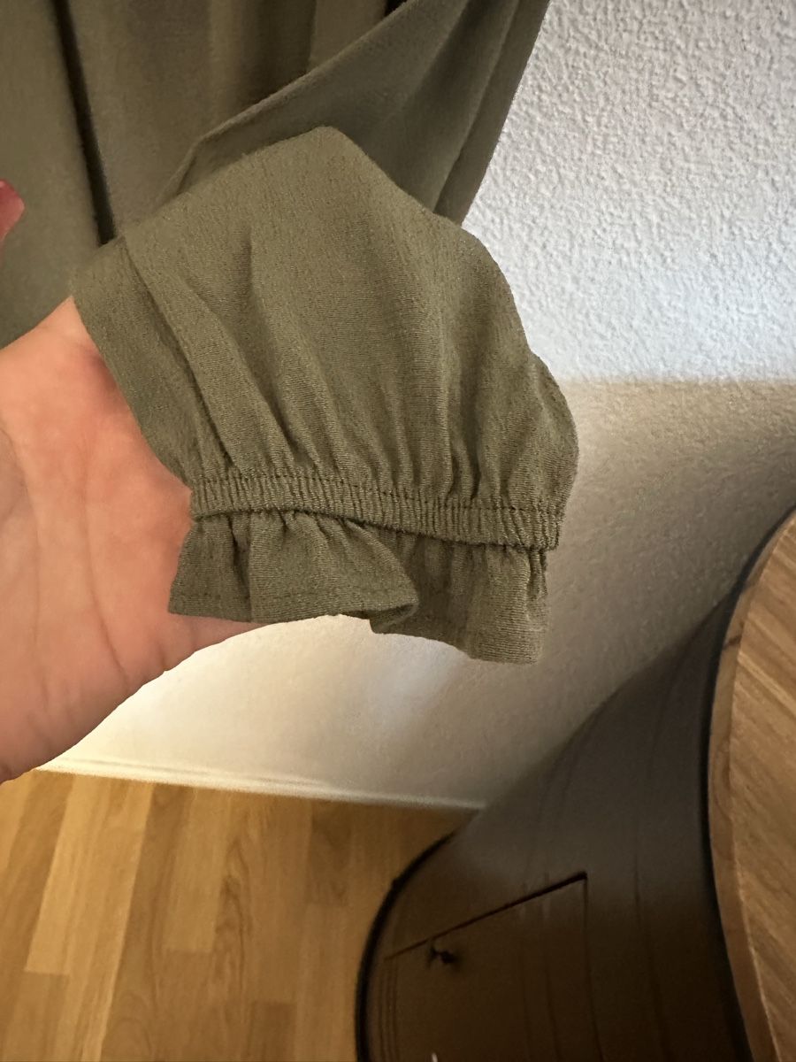Esprit Camicette: Esprit Bluse Gr. S, Khaki, Rüschen – Nuovo (secondo la descrizione) da Glattbrugg venduto da SMusic98 2