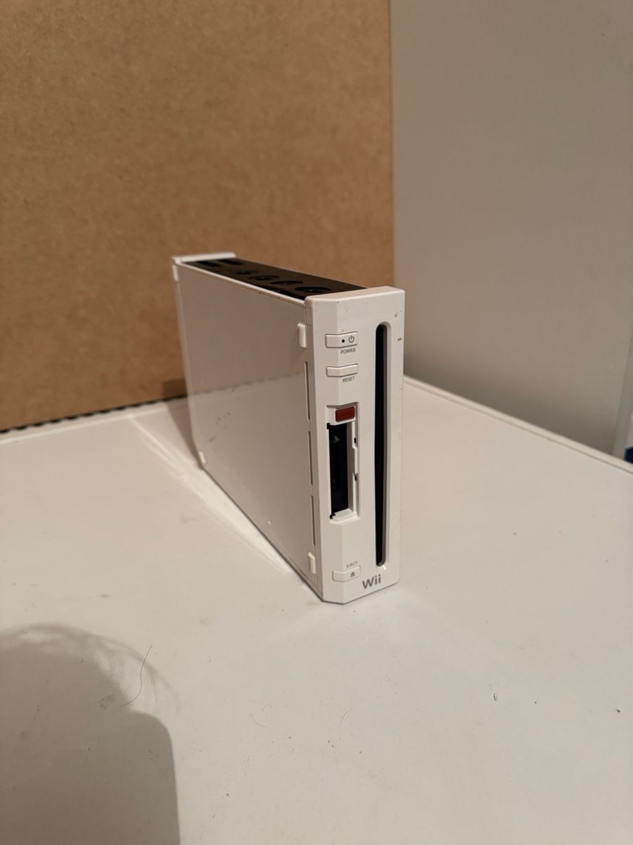 Nintendo Console: Console Nintendo Wii blanche occasion – Usato da Bulle venduto da rmv_qsw7