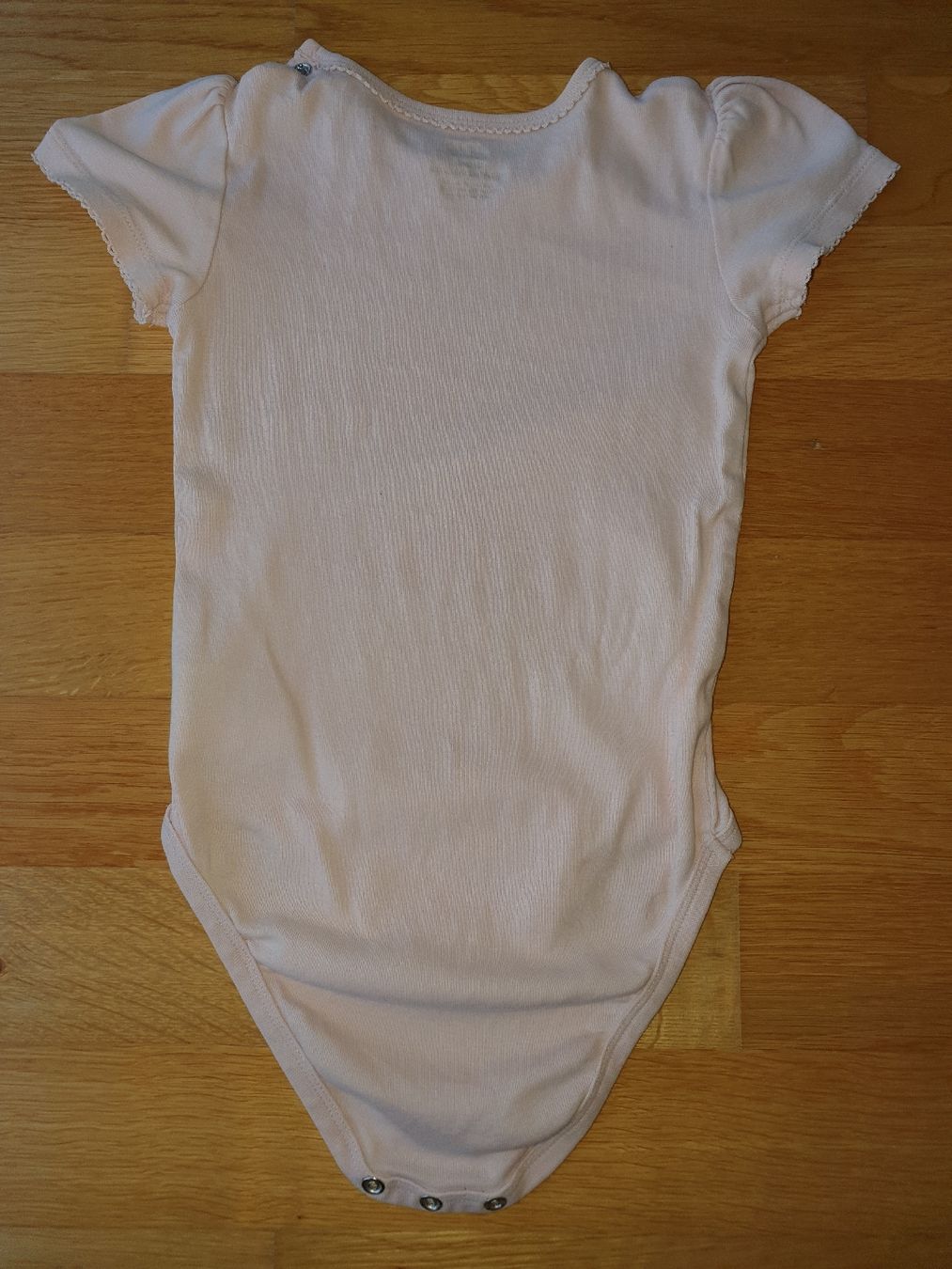 H&M Lotti & Set di vestiti: H&M Body, Gr. 86, rosa, Kurzarm – Usato da Einigen venduto da thundermother 1