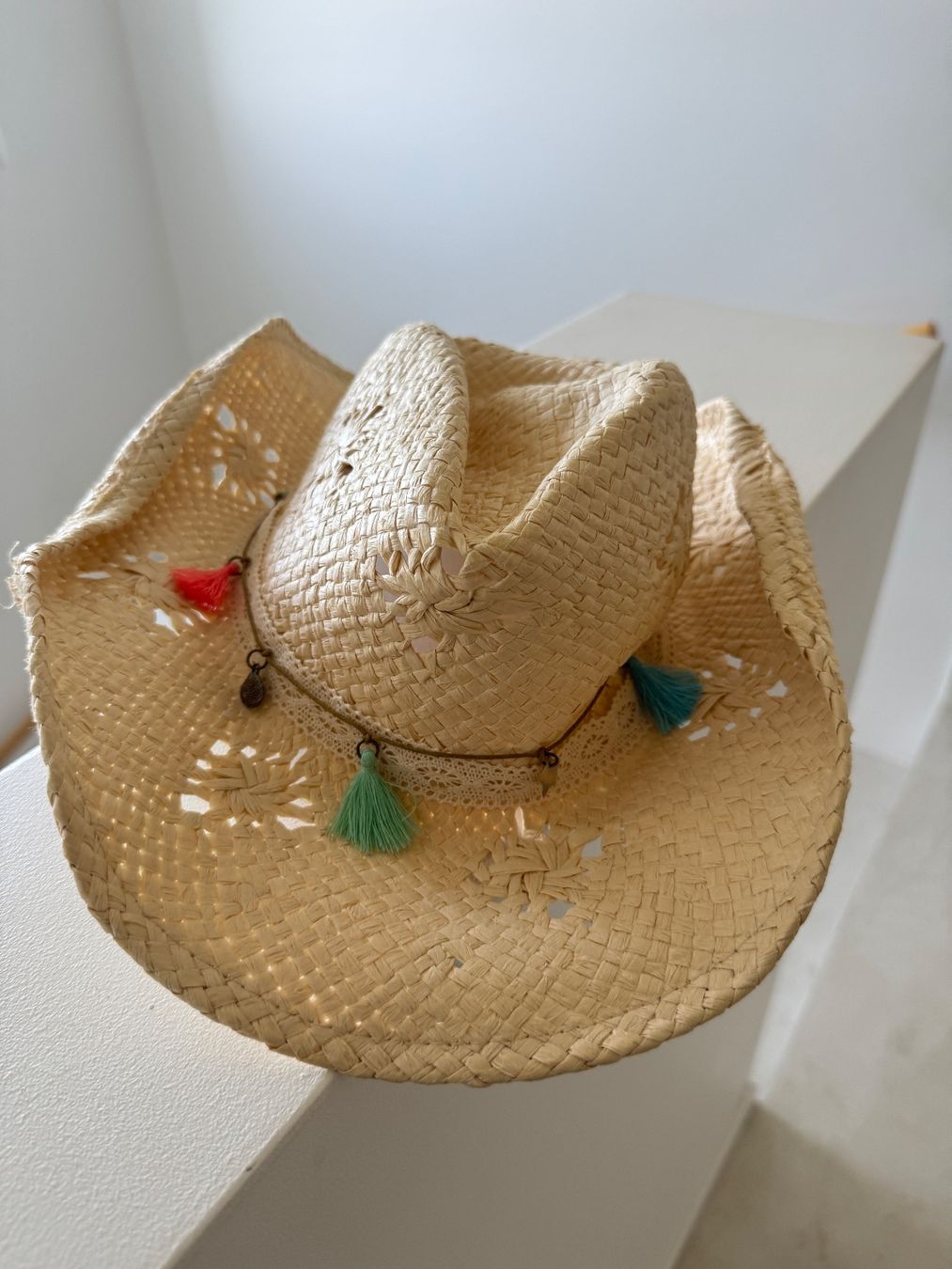 Copricapi, berretti & cappellini: Chapeau beige taille unique – Usato da giffers venduto da sev_c9x9