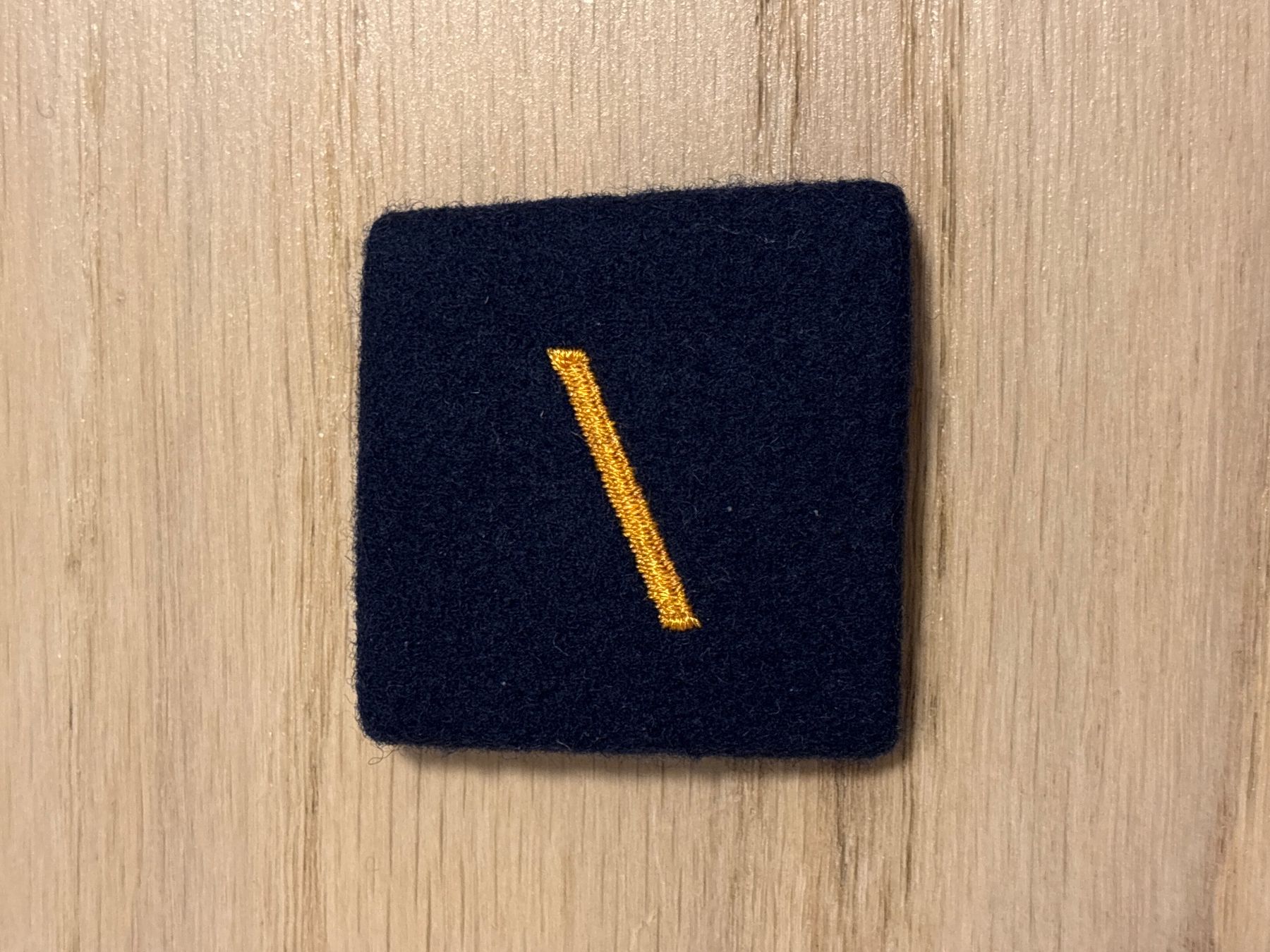 Schweizer Armee Placchette & Badge: Achselschlaufe Schweizer Armee Soldat – Usato da Zürich venduto da janders 1