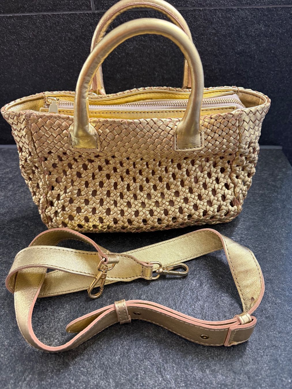 Borse da donna: Handbag Label 17 Studio – Usato da Oberwil-Lieli venduto da Laeber