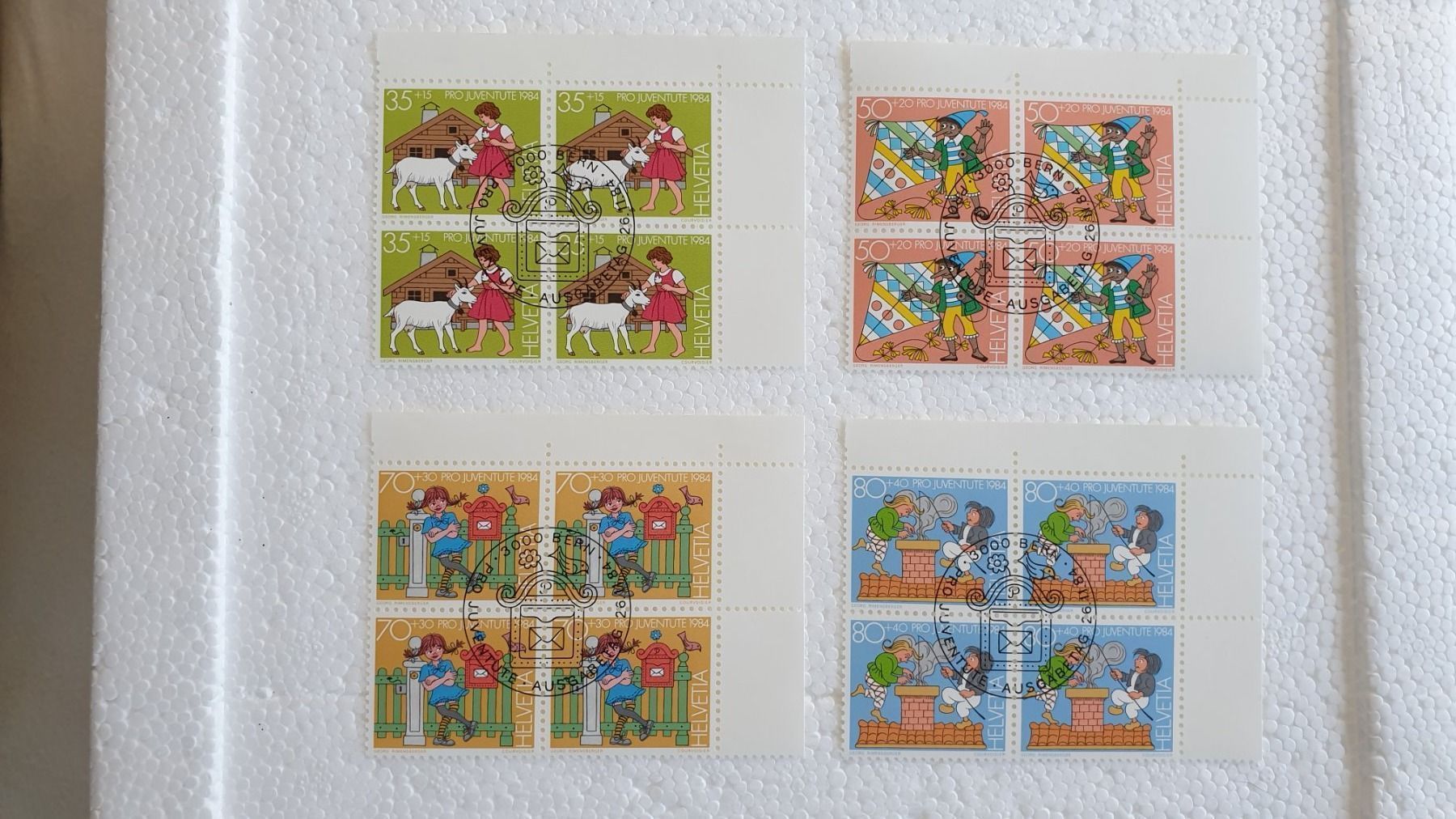 Tutti i francobolli: (126) «Kinderbücher» – Usato da Schwarzhäusern venduto da Inot3