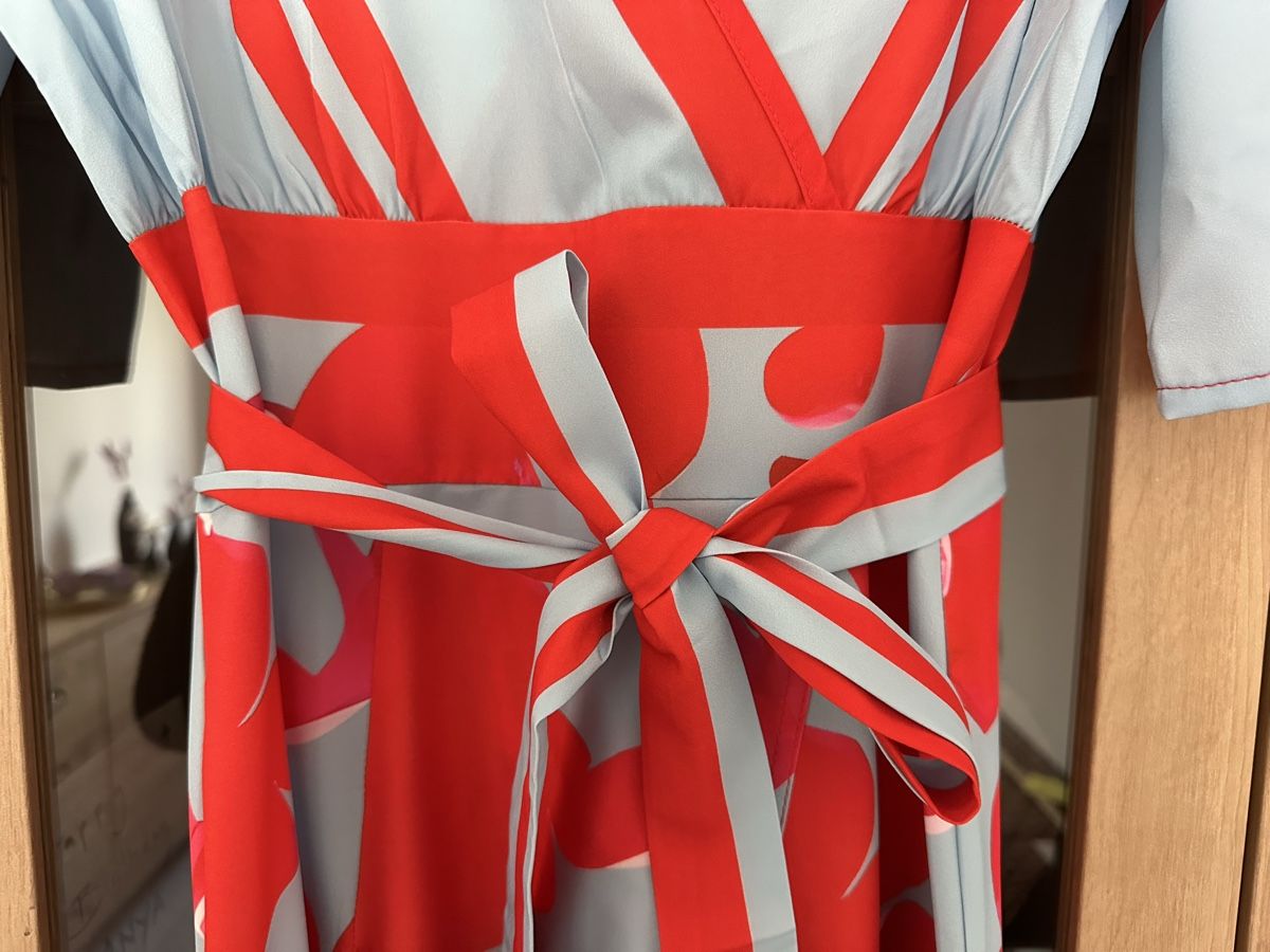 Kleider: Sommerliches Kleid mit Blumenmuster, Grösse S – Neu (gemäss Beschreibung) aus Celerina von Little29 2