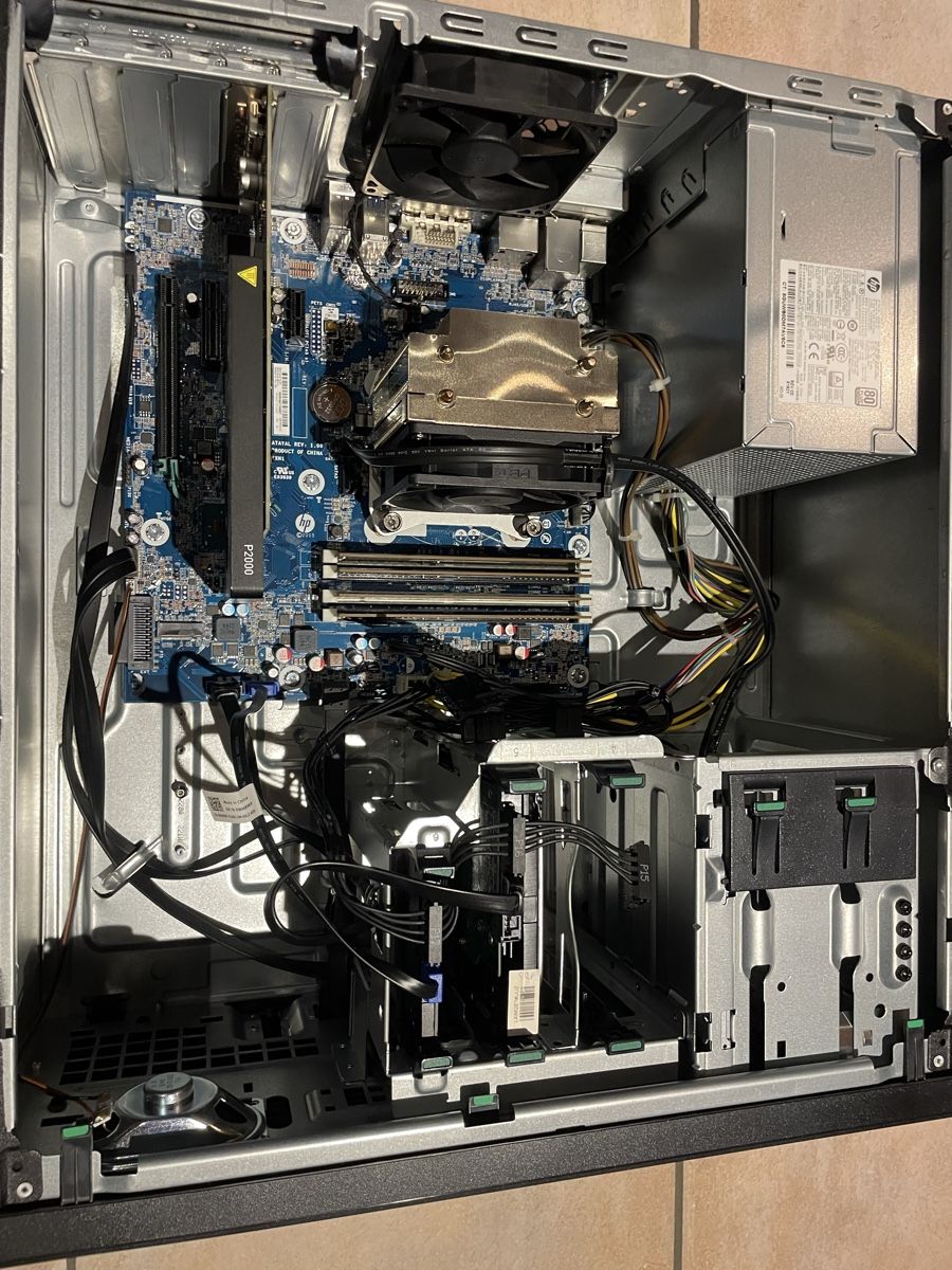 PC: HP Z240 Workstation  – Usato da Bettwil venduto da mar_79gy 2