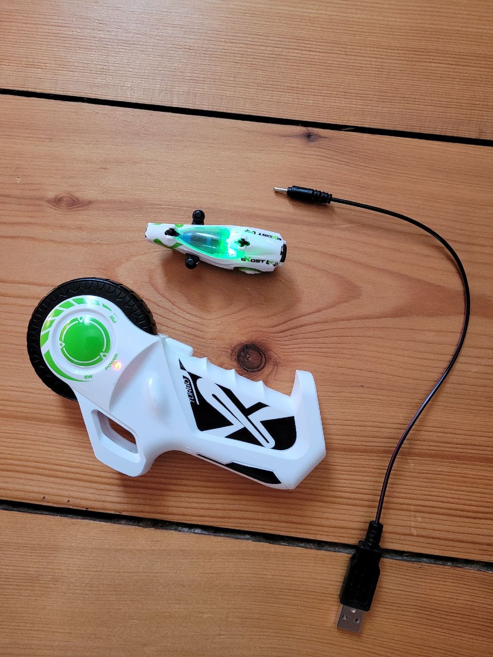Jeux: Exost Loop Gravity Challenge Set  - Rennbahn  – D'occasion à Binningen par franzfritz 4