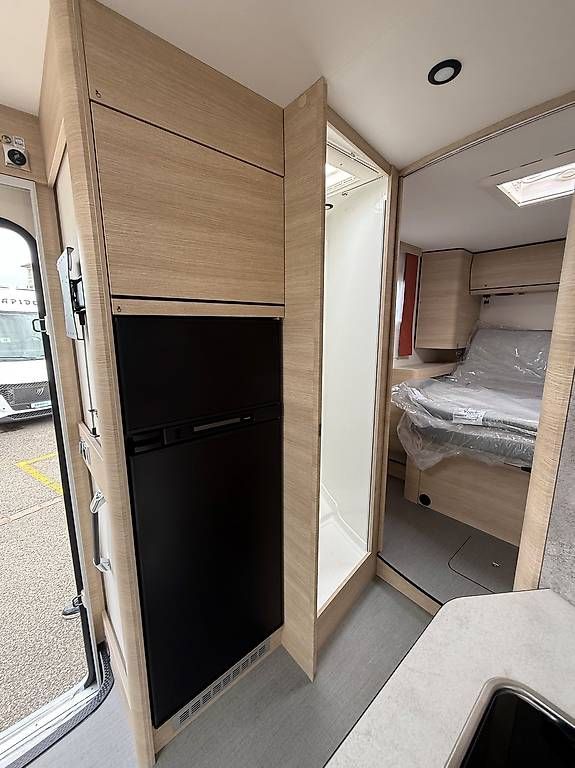 Veicoli da campeggio: Rapido SERIE 8F 896 F – Usato da Langenthal venduto da Reisemobil01 4