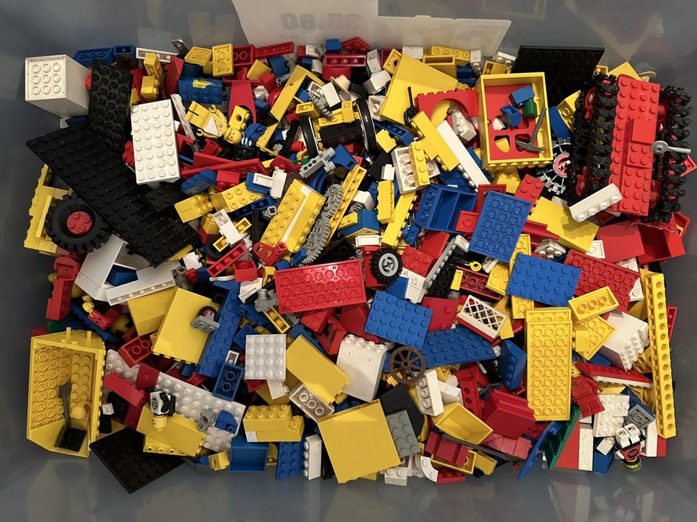 Lego Giocattoli: 5,5KG LEGO ohne Kiste Lego original lot – Usato da weinfelden venduto da SandroTAR