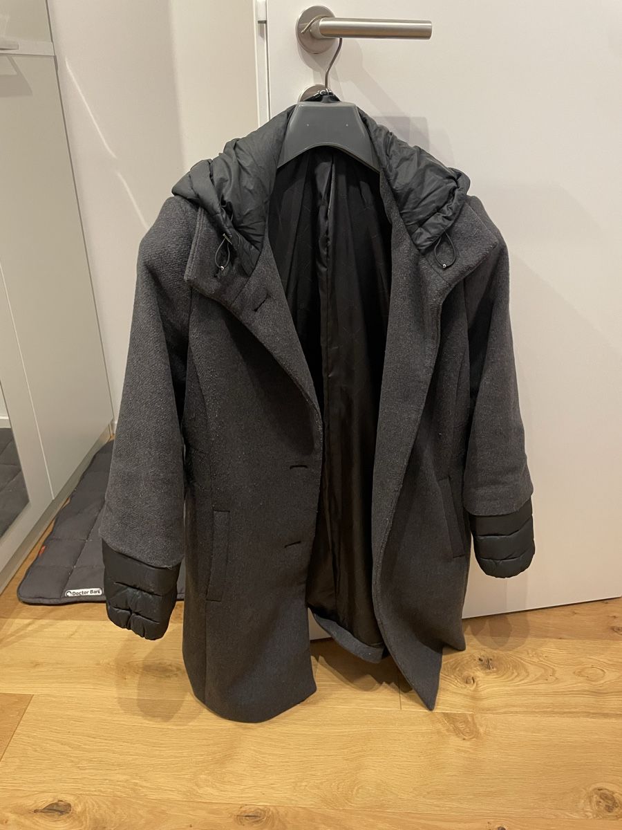 Esprit Cappotti: Mantel von Esprit, Grösse L, Grau, mit Kapuze – Usato da Aristau venduto da cherry-berry
