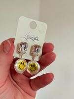 Puces d'oreilles Lovisa, motif joyeux, parfaites été!