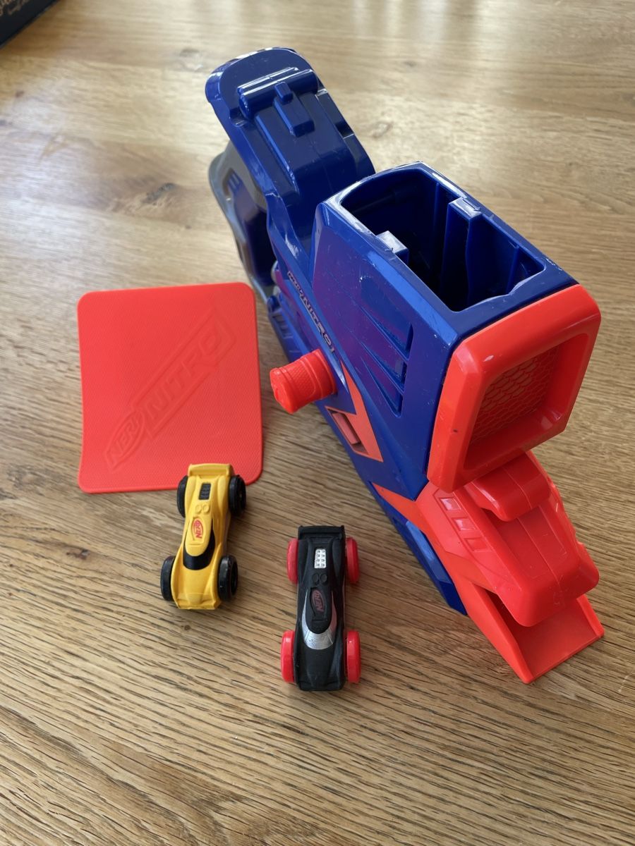 Nerf Giocattoli: Nerf Nitro mit zwei Rennwagen – Usato da Zürich venduto da piervier4 6