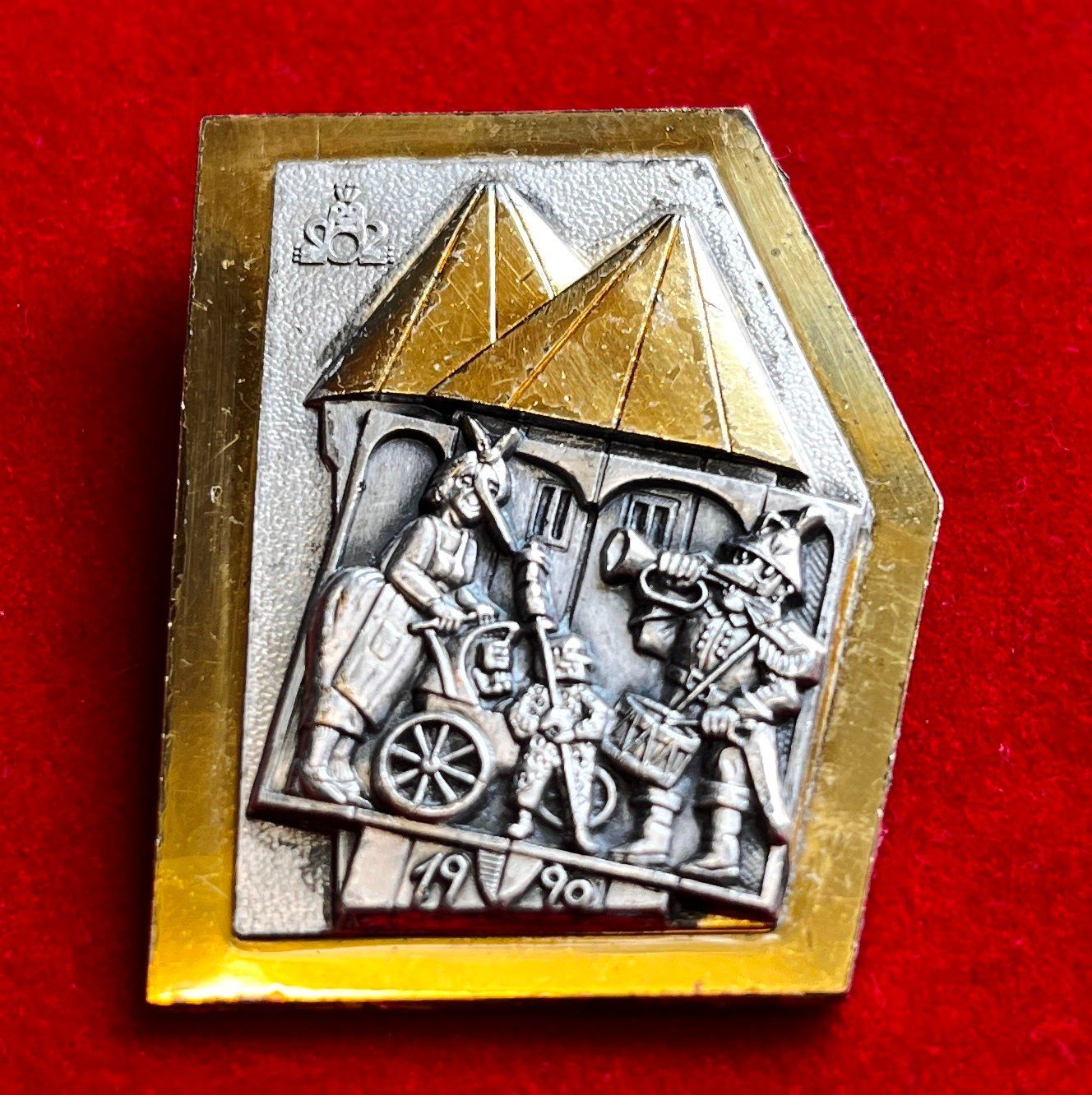 Plaketten & Abzeichen: Luzerner Komitee B Plakette LFK 1990 – Gebraucht aus Obernau von Wgnom