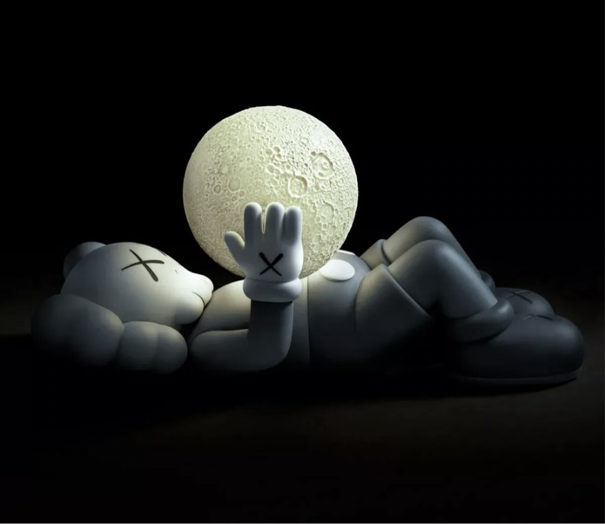 Statuette: Kaws holiday Shanghai (grey) – Nuovo e nell'imballaggio originale da Lausanne venduto da Tintin032 2