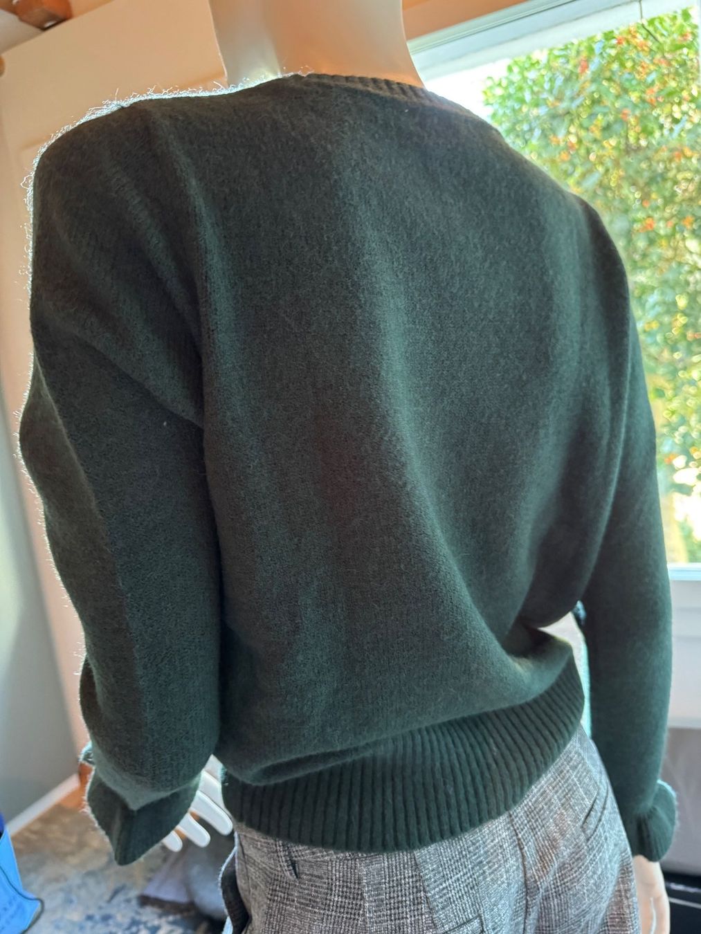 Maglioni & Felpe: Essentials Pullover, dunkelgrün, Grösse 36/38, Neuwertig! – Nuovo (secondo la descrizione) da Oberrohrdorf venduto da maggys15 2