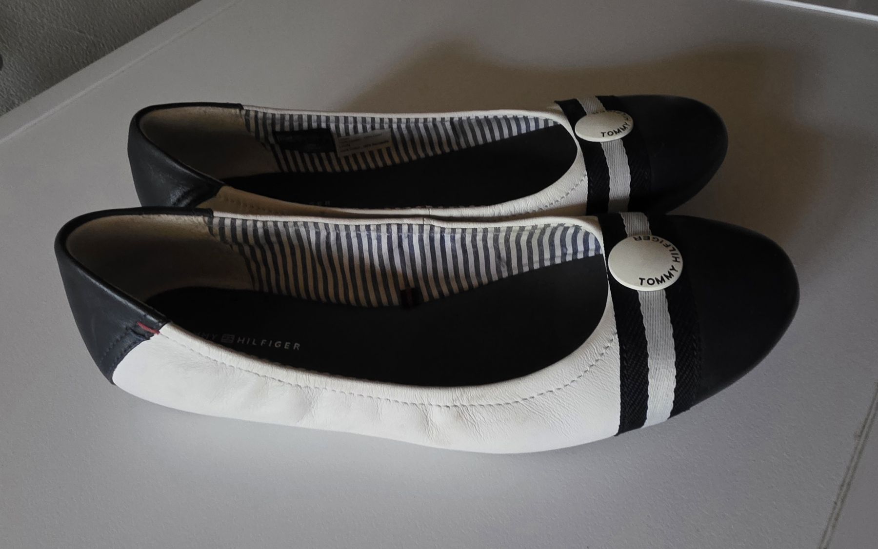 Tommy Hilfiger Damenschuhe: Tommy Hilfiger Ballerinas Gr.41 – Gebraucht aus Seewis Dorf von kai_zg5c 1