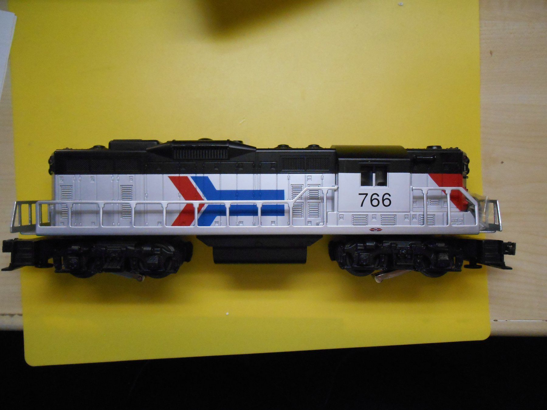 Lionel Modelleisenbahnen: WILLIAMS GP9-119 AMTRAK 766 – Neu (gemäss Beschreibung) aus Wohlen AG von timpojim1 1