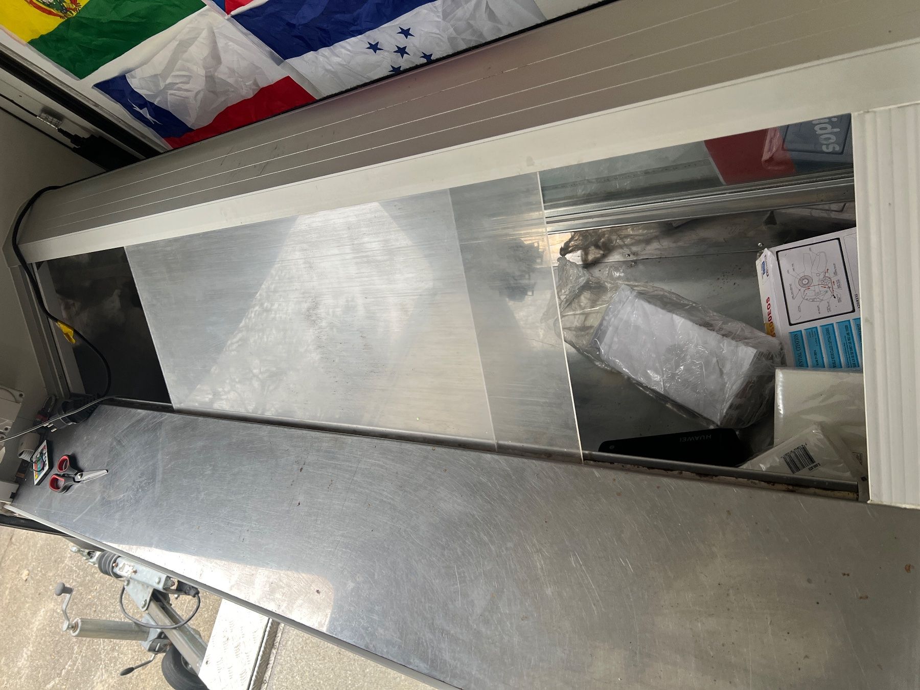 Anhänger: Imbisswagen foodtruck – Gebraucht aus Ostermundigen von and_7wcj 1