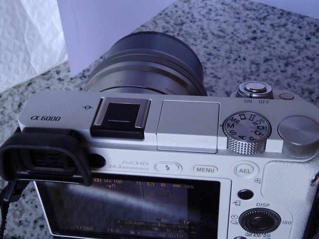 Sony Kamera: Sony Alpha 6000 & Objektiv – Gebraucht aus Buttisholz von rappirosen 4