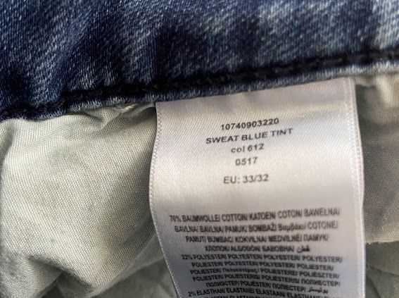 Jeans: Review Jeans – Gebraucht aus Ebikon von van_qg5n 1