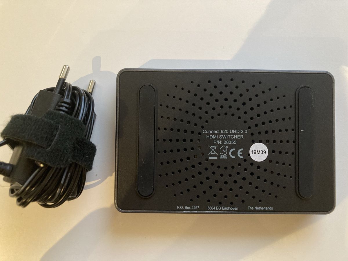 Hub & Switch: HDMI Switch 4 Port UHD 2.0 – Usato da Safenwil venduto da LukasK01 3