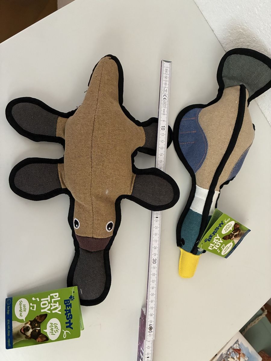 Jouets: 2 Hundespielzeuge Neu – Neuf avec emballage d'origine à Burgdorf par Calvia 1