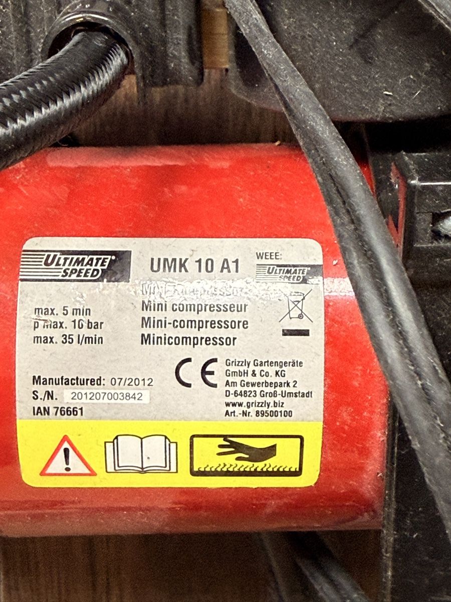 Compressori: Ultimate Speed Mini-Kompressor UMK 10 A1 – Usato da Hausen am Albis venduto da Charlie-Harper 3