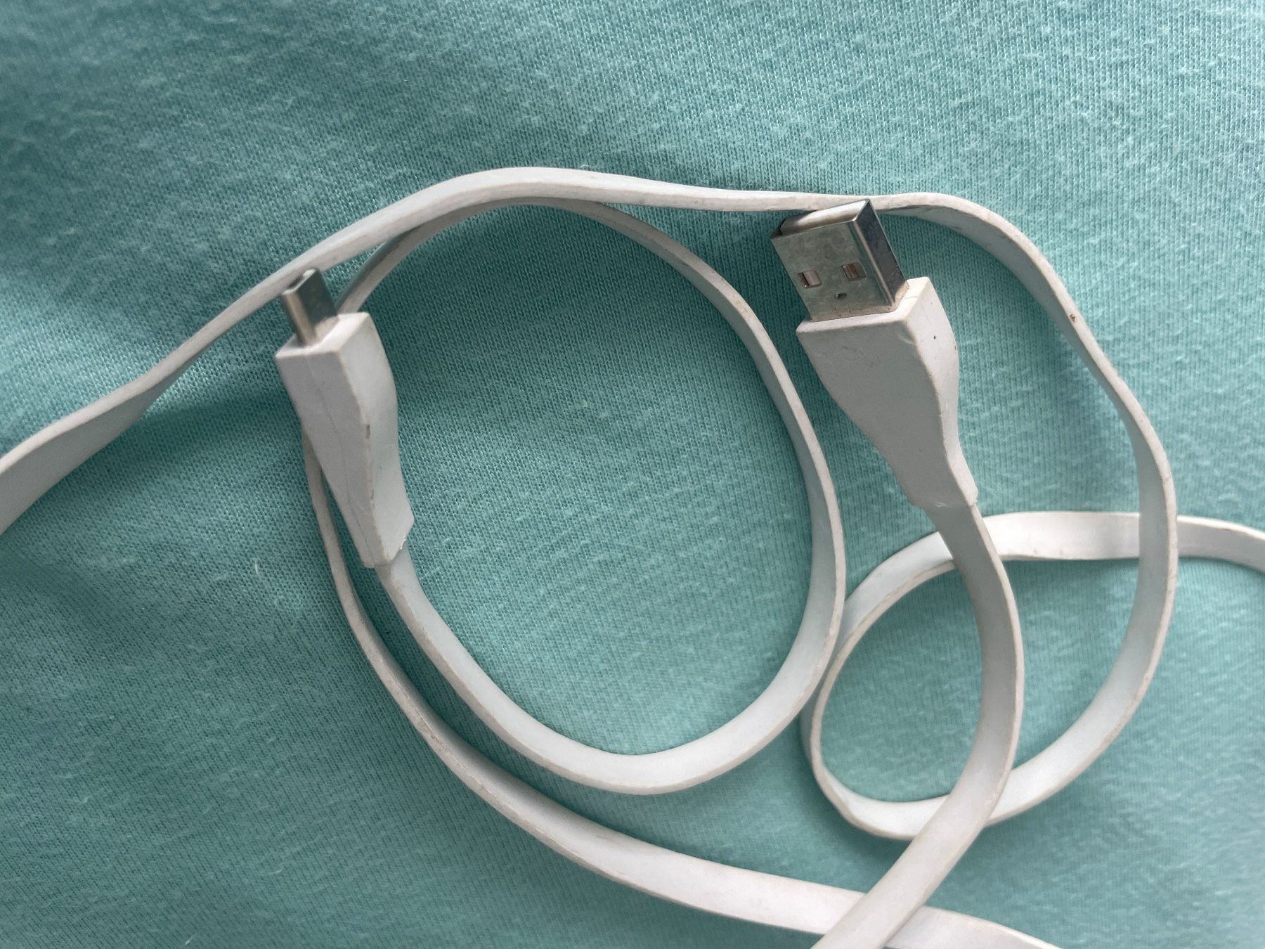 Câbles: Ladekabel (ohne Stecker) USB A – D'occasion à stüsslingen par Aless14