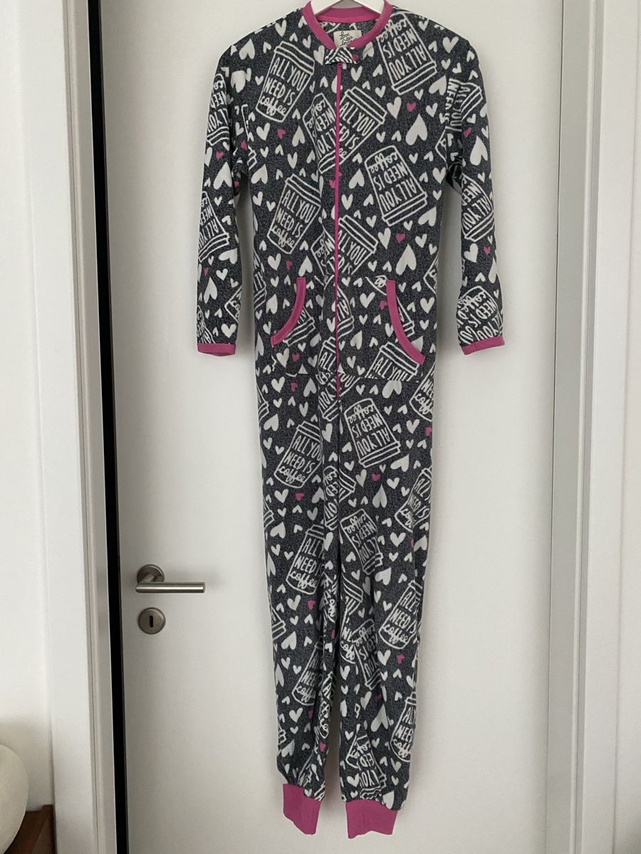 Negligees & Pyjamas: Pyjama onepiece / onesie, S – Gebraucht aus Bussigny von cac_q2c6