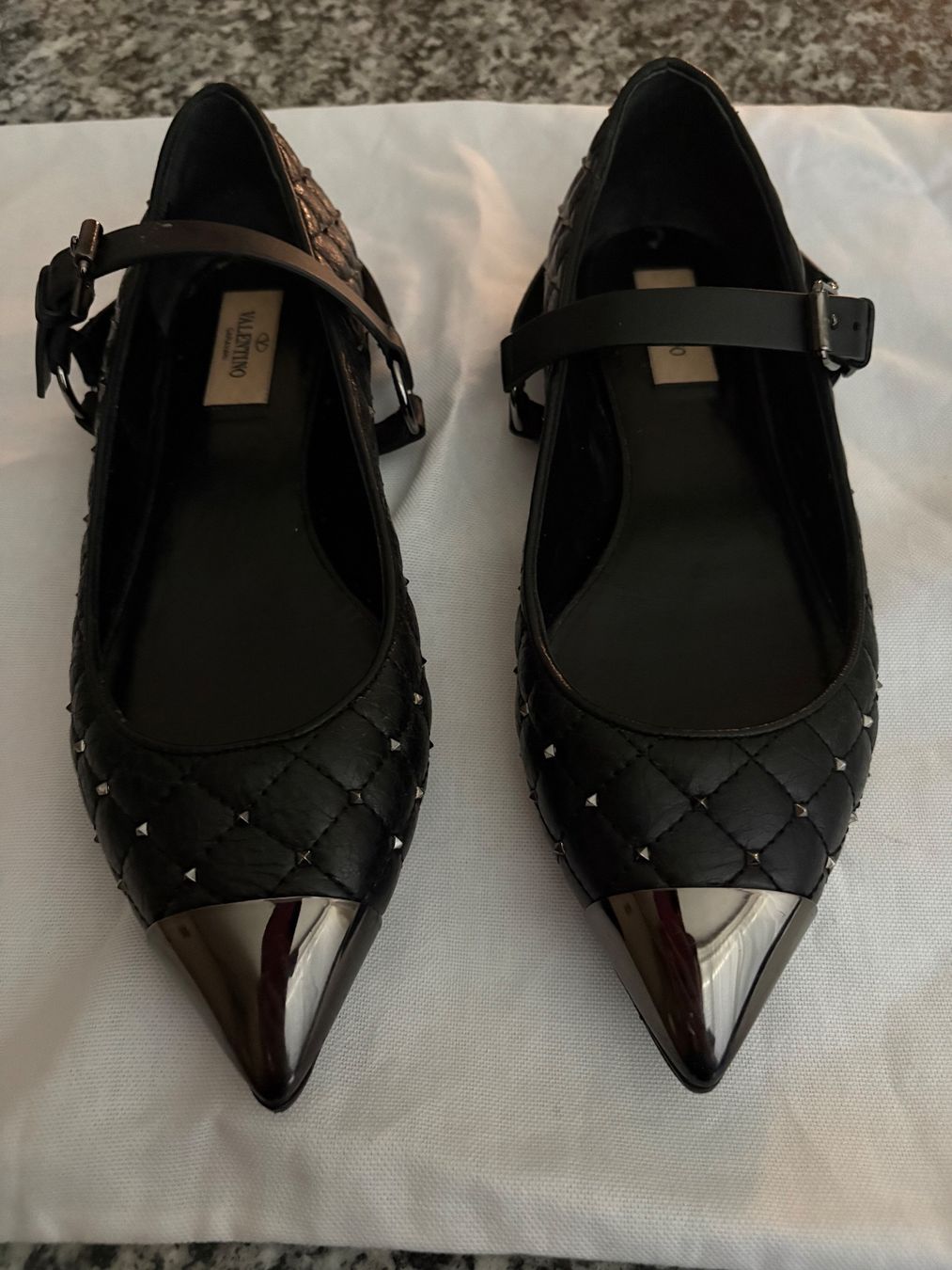 Valentino Chaussures femmes: Ballerinas Rockstud Valentino – D'occasion à Bäch SZ par Dackel007