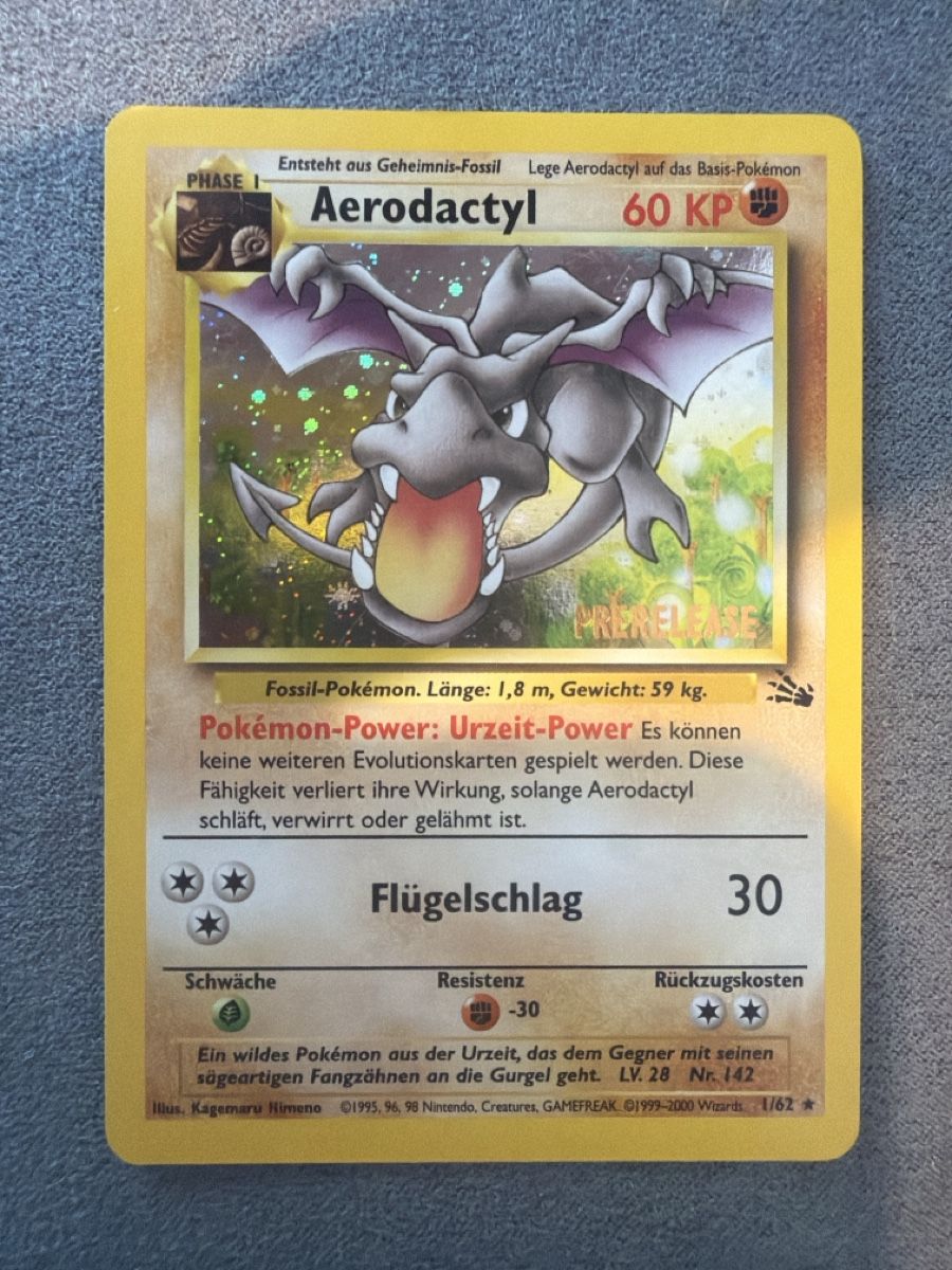 Karten: Aerodactyl Prerelease Holo 1999 Fossil – Gebraucht aus Muri AG von SellingCards