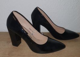 Escarpins noirs vernis neuves, t39,5- Élégance abordable!