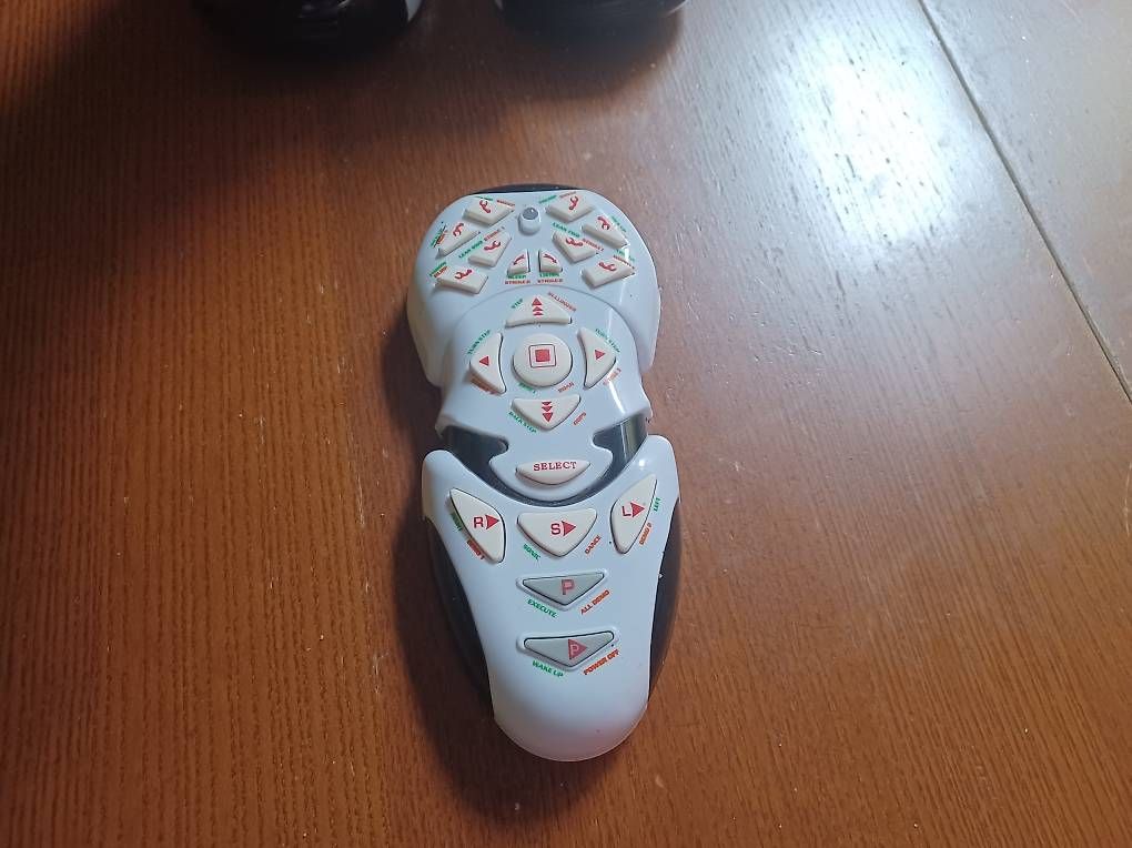 Spielzeuge: WowWee Robosapien – Gebraucht aus Niederbipp von flodur55 3