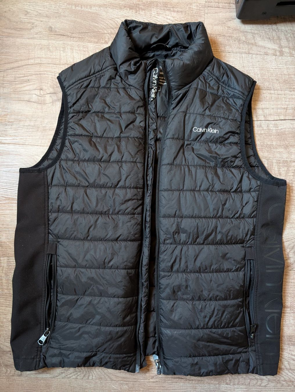 Calvin Klein Gilets: Calvin Klein vest – D'occasion à Zermatt par msz_nb9h