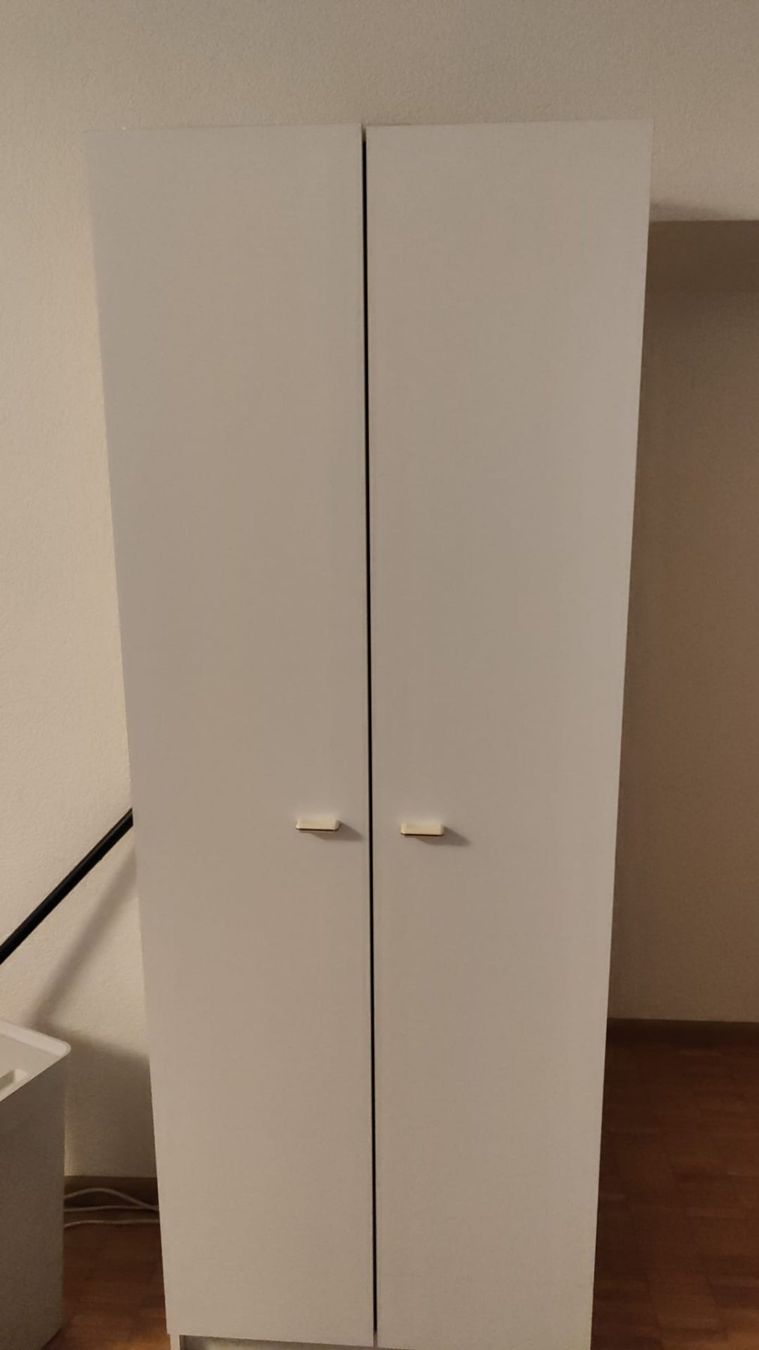 Armadi: Weiss Putzschrank, guter Zustand – Usato da Lampenberg venduto da mic_286m