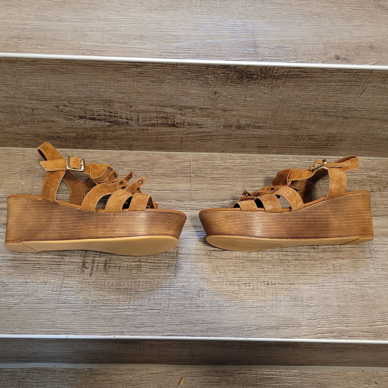 Scarpe da donna: Sandalen Wildleder look 37 – Usato da Niederbuchsiten venduto da klengyel 6