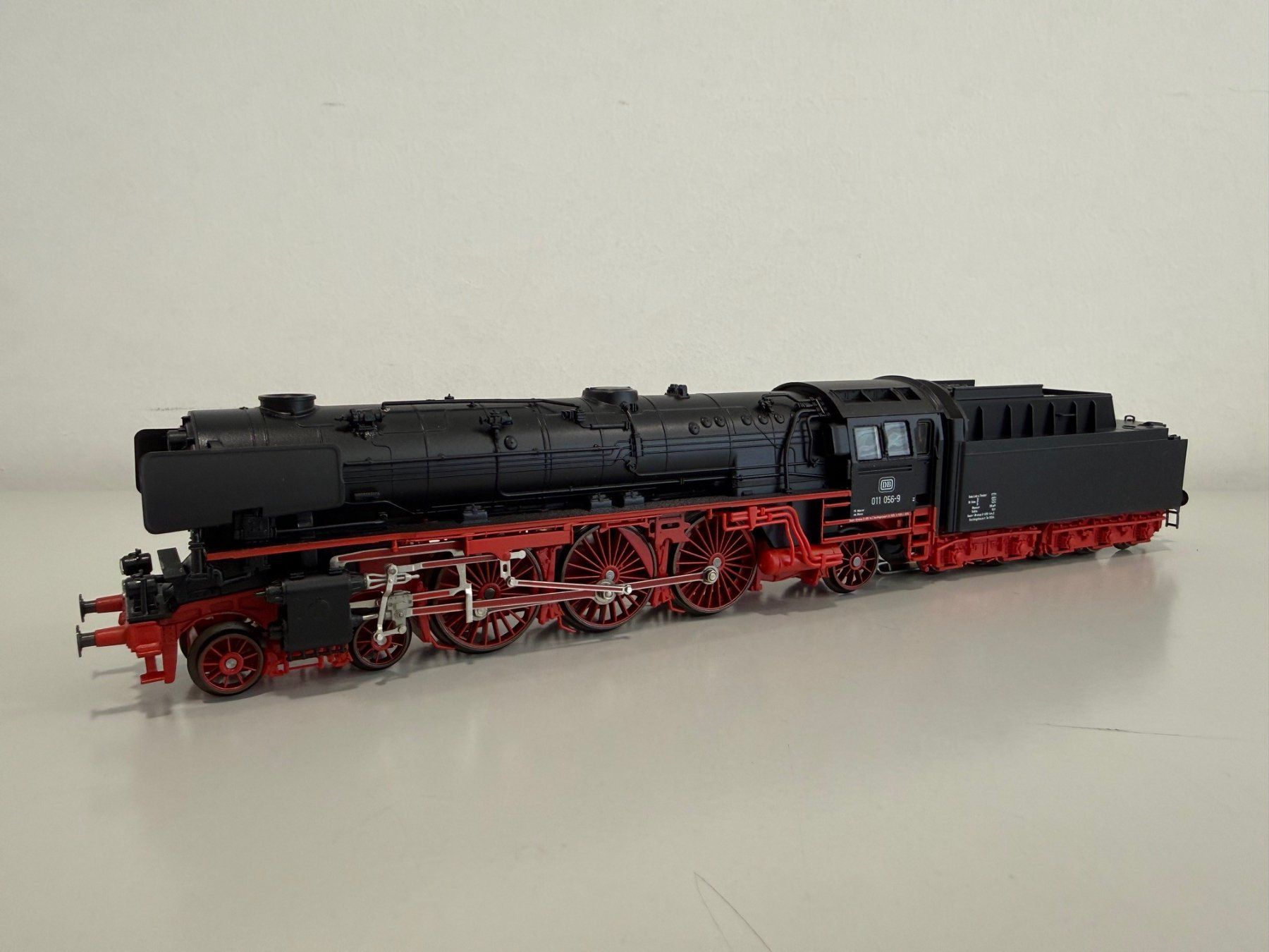 Märklin Modelleisenbahnen: Dampflokomotive BR 011 der DB – Neu (gemäss Beschreibung) aus Oftringen von Pgi 3