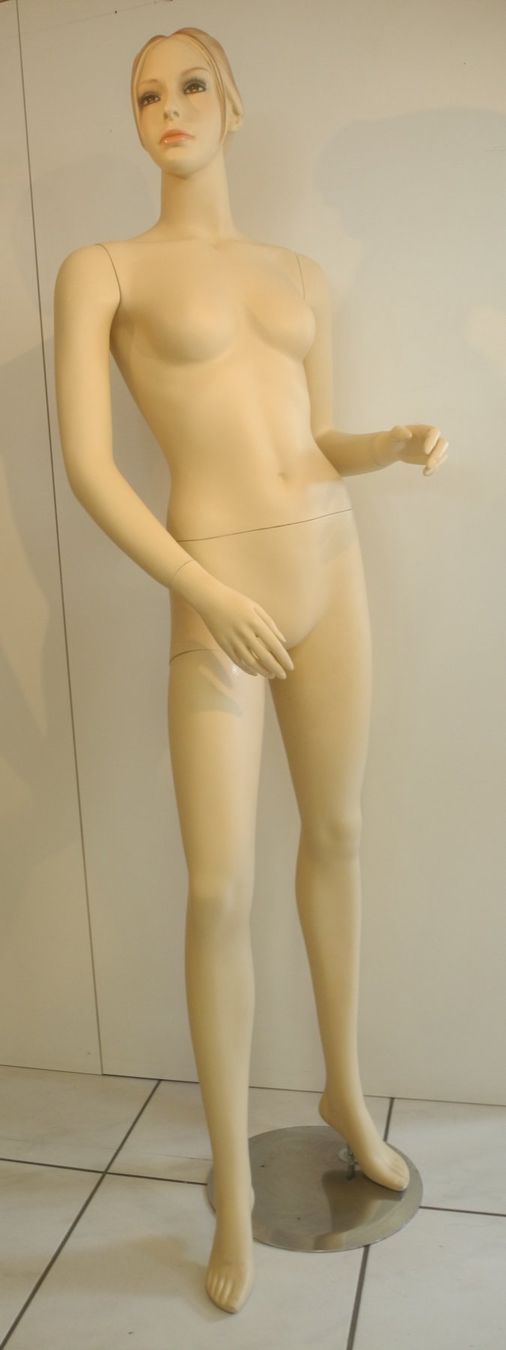 Autres décorations & accessoires: Schaufensterpuppe / Mannequin antik "Babette" – D'occasion à Kottwil par Crazyrolf 1