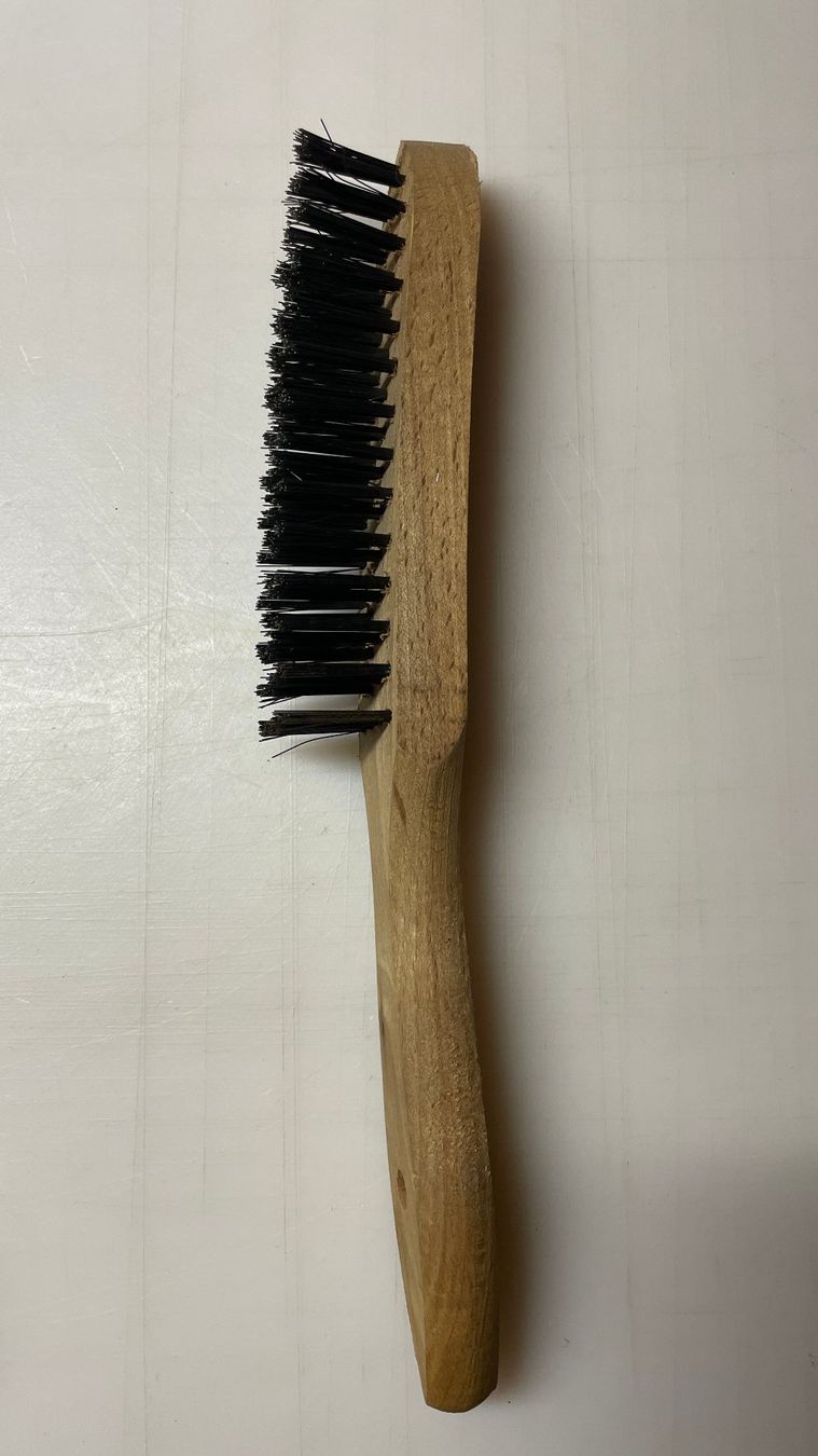 Autres articles pour la maison: Drahtbürste mit Holzgriff – D'occasion à Glattfelden par cybermaxx