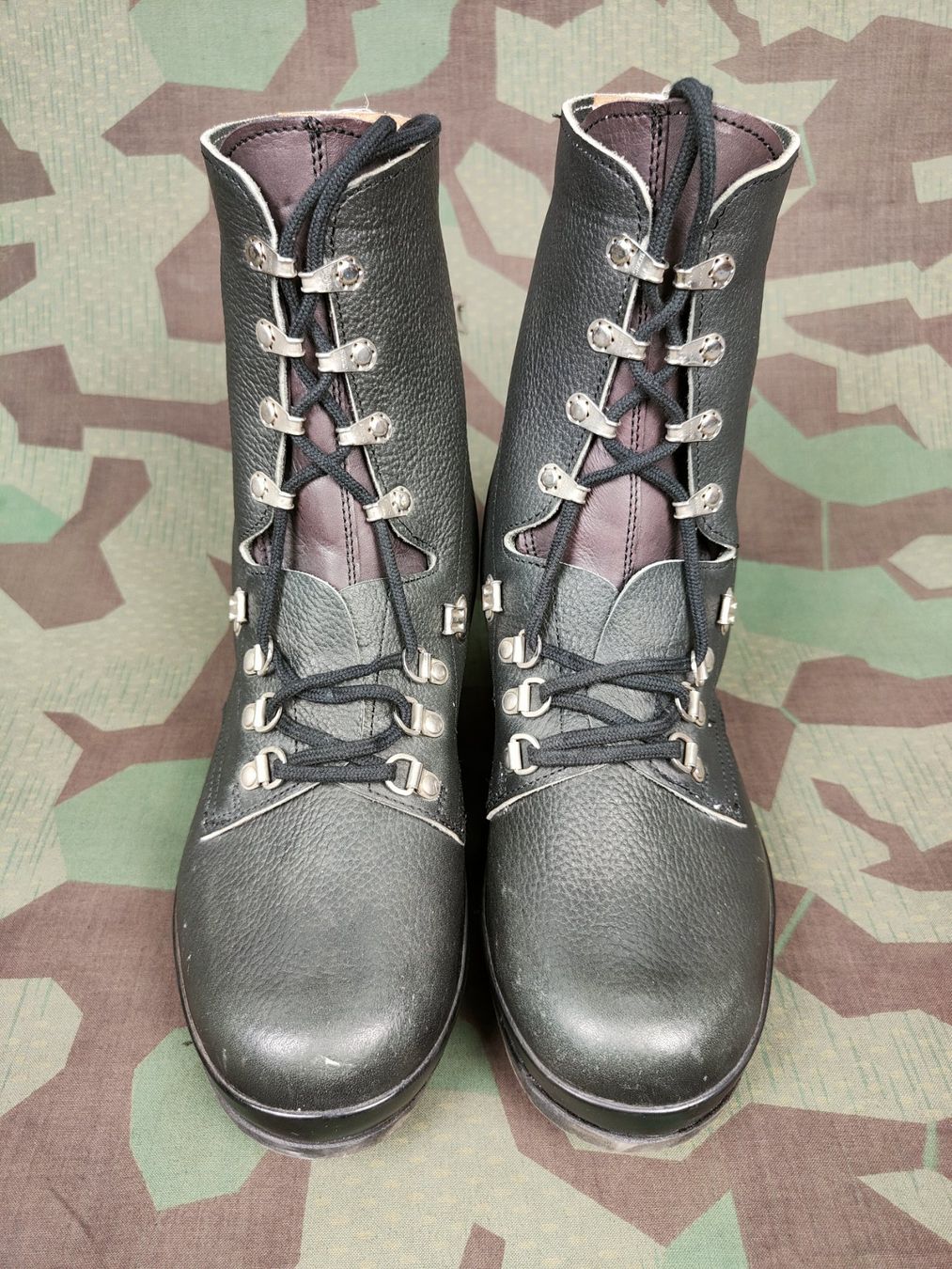 Schweizer Armee Uniformi: Kampfstiefel Ord. 1990, Grösse 280 6 – Usato da Bauma venduto da SwissMilitaria 1