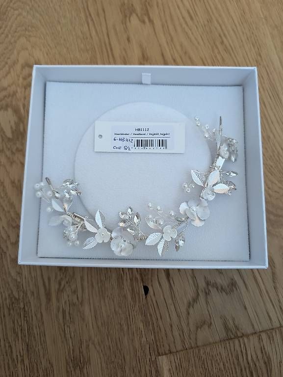 Accessoires pour cheveux: Haarschmuck Hochzeit – Neuf (Voir description) à Appenzell par Sandra_Saendi