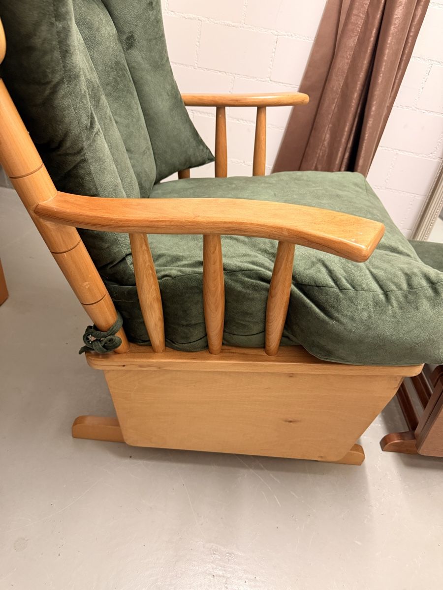 Sessel: Schaukelstuhl mit Hocker – Neu (gemäss Beschreibung) aus Volketswil von habibeoez 2