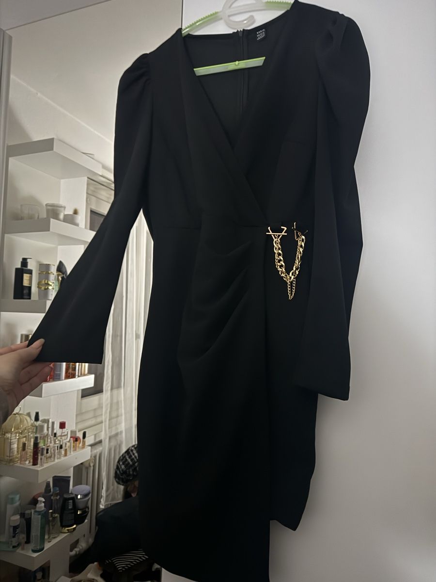 Shein Vestiti: Schwarzes Kleid mit Kette, Grösse L – Nuovo (secondo la descrizione) da Pfäffikon ZH venduto da Tetu.33